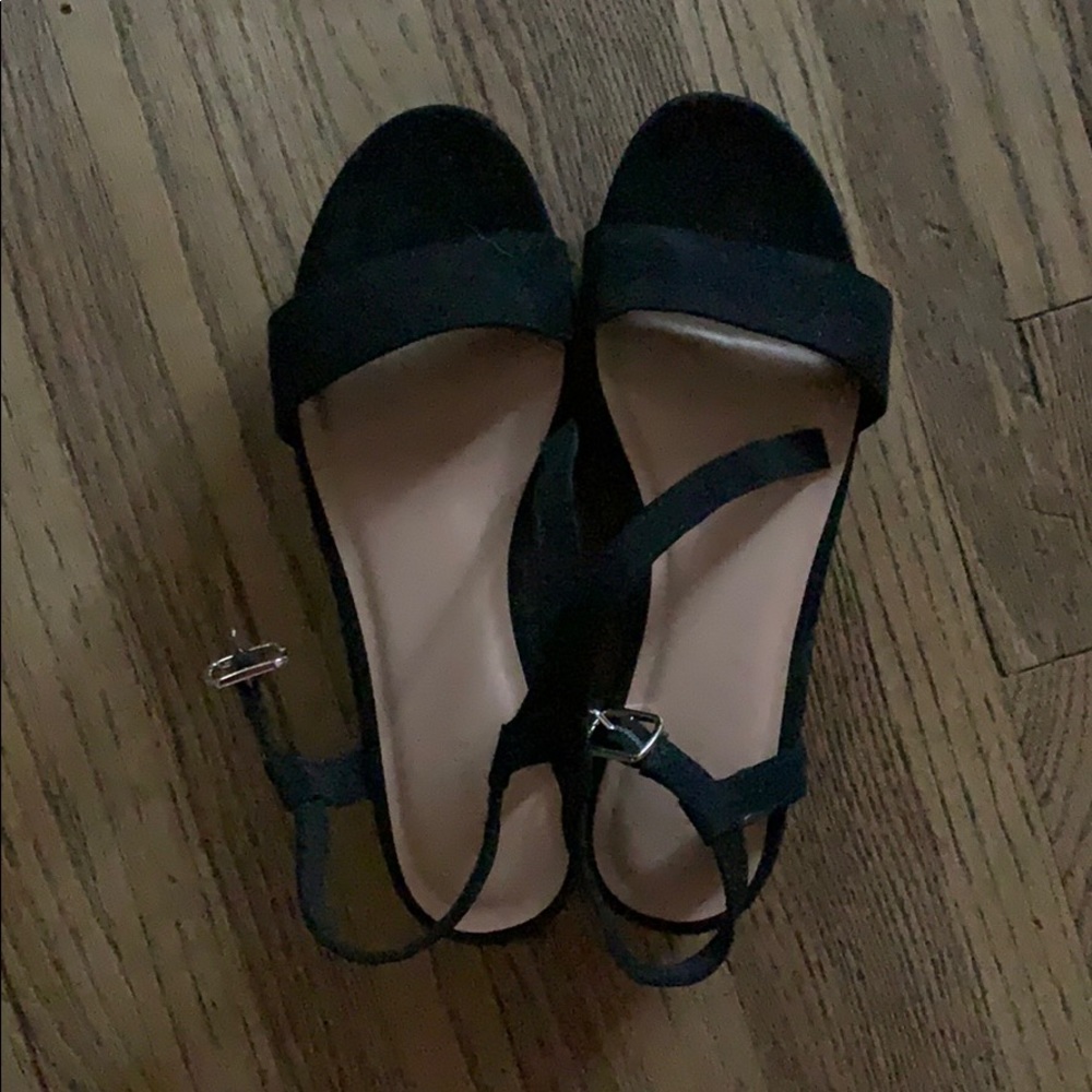 Old Navy Black Platform Sandals